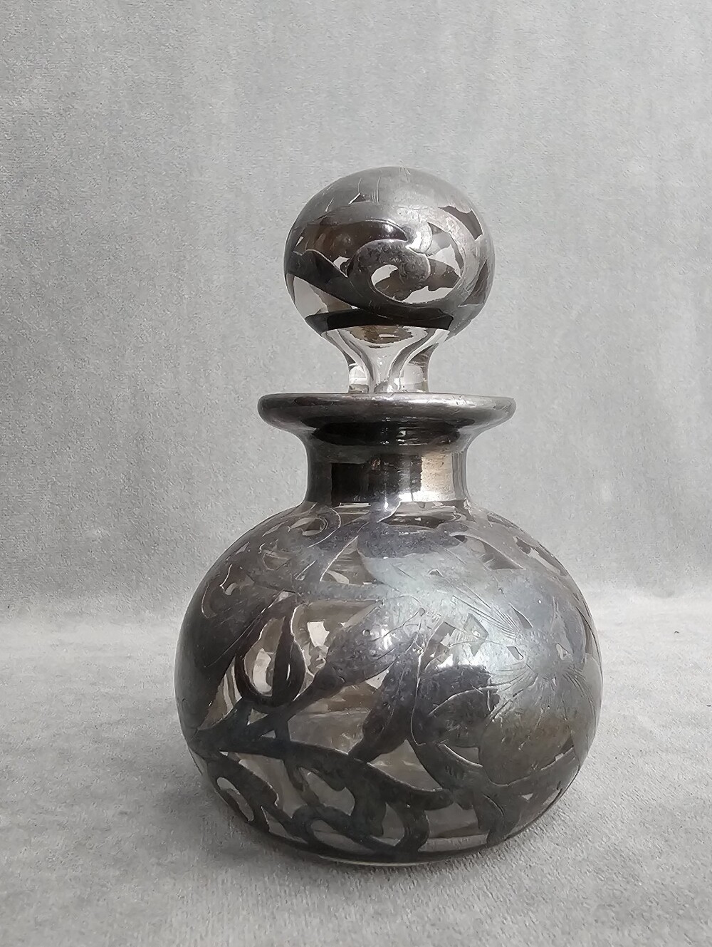 Vintage Art Nouveau Sterling Deposit Overlay Glass Perfume Bottle B3-4